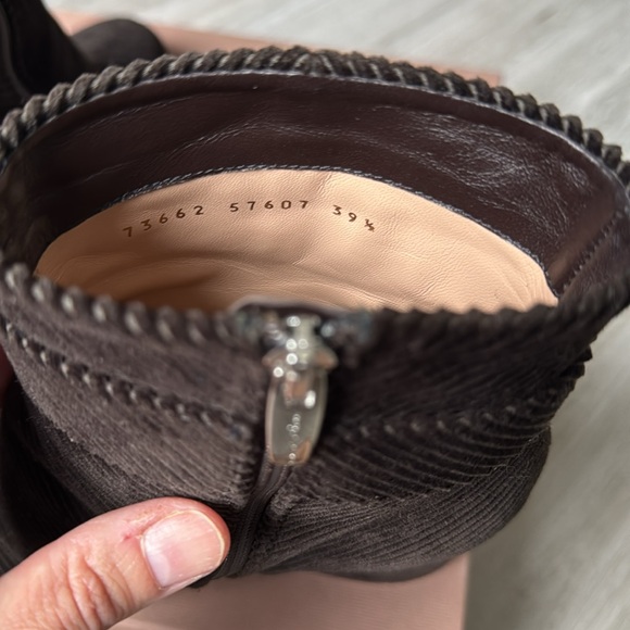 Gianvito Rossi brown corduroy booties - Picture 6 of 9